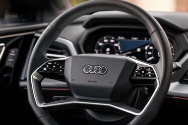 Quartalsbilanzen 2026: Audi ringt mit Absatzrückgang, während LVMH und AstraZeneca Stabilität zeigen