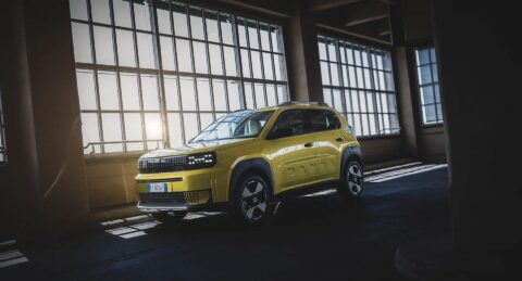 Fiat Grande Panda (2026): Der eckige Charmeur mit dem Kabel-Trick