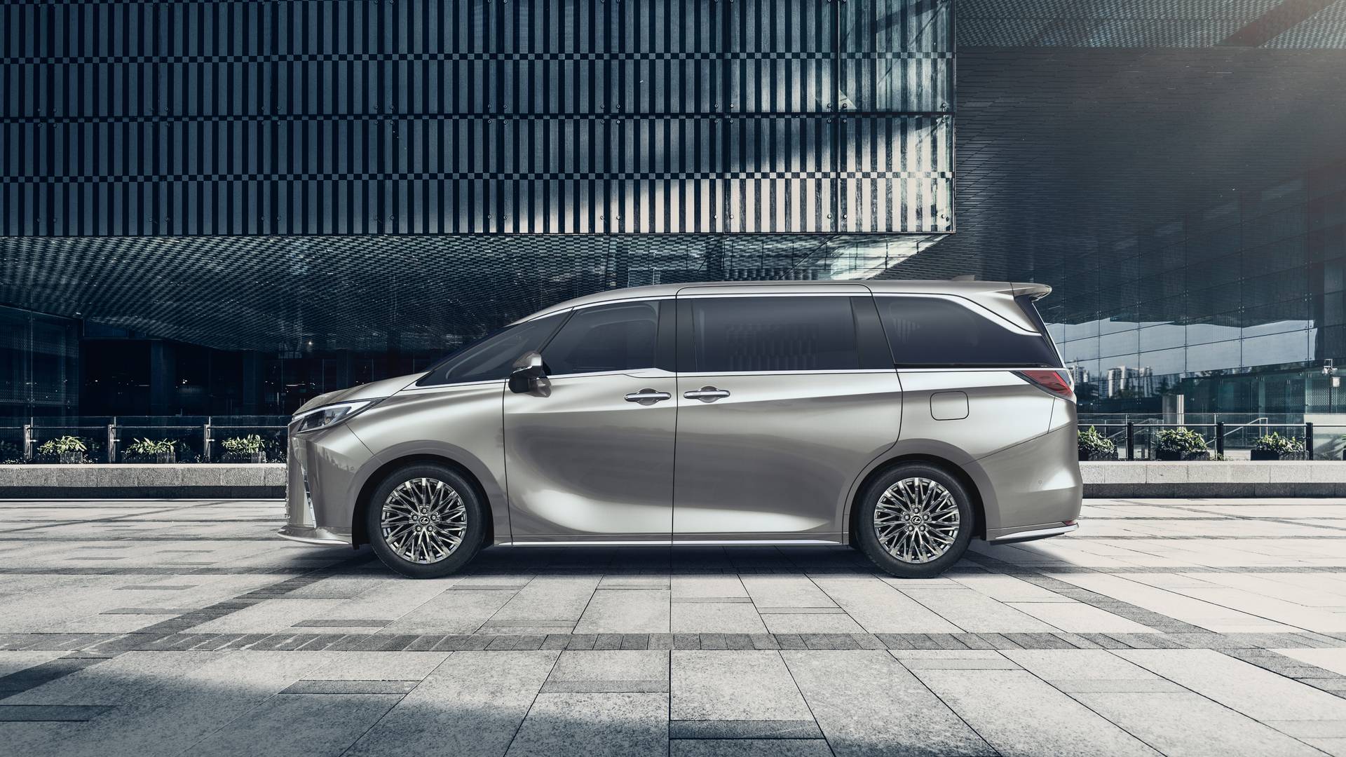 Cablegate-Risiko Lexus LM: Korrosion am Hochvoltkabel