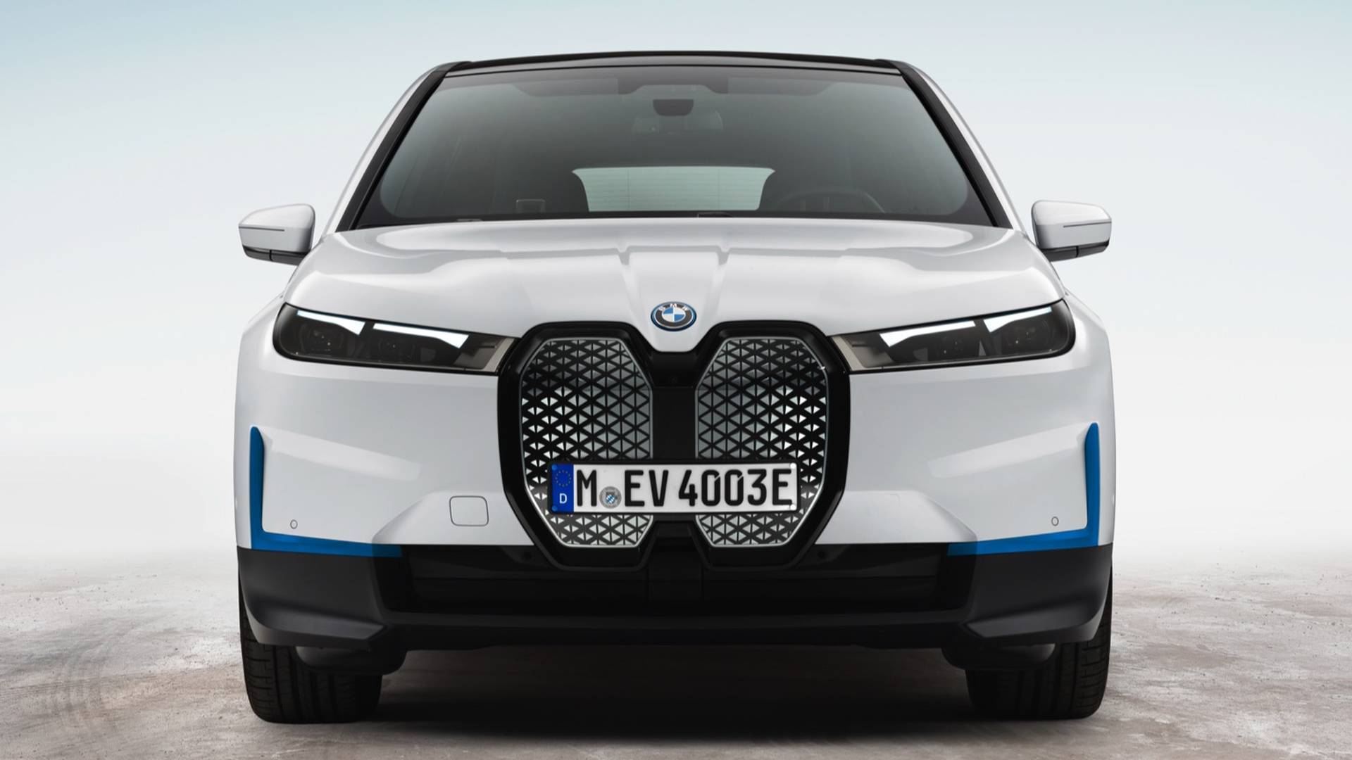 BMW iX Lade-Check (2026): Warum 400 Volt enttäuschen