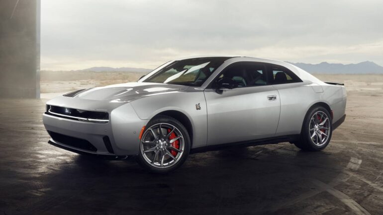 KBA ruft Dodge Charger Daytona EV wegen Frunk-Softwarefehler zurück