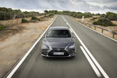 Lexus ES 300h AWD im Check: Warum das „Cablegate“ bis zu 4.500 Euro kostet
