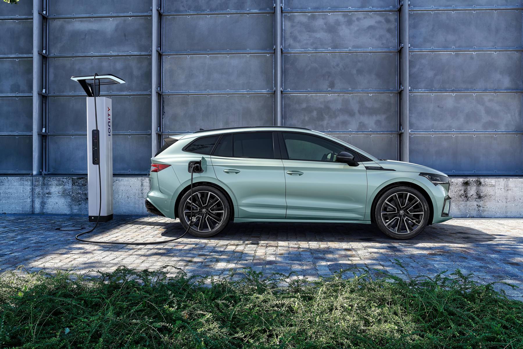 Skoda Enyaq iV: Software-Mängel (ME3.2), Kälte-Ladeleistung & 12V-Batterie