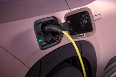 Endlich schnelle Ladekurven? So holen deutsche E-Autos auf – Die Wahrheit über kW, SoC und Ladezeiten