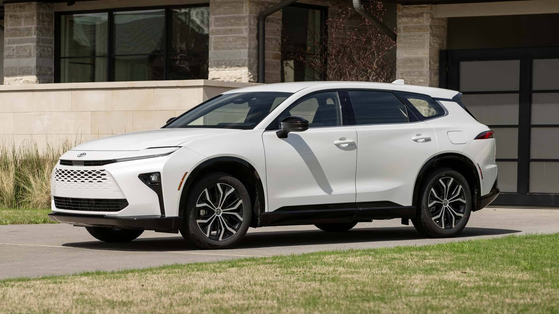 Toyota Crown Signia im Check: Das E-Four-Cablegate