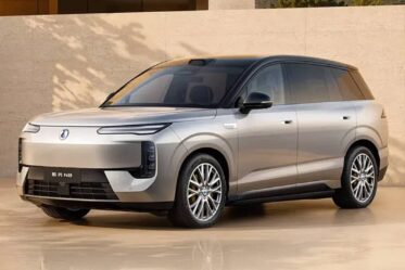Denza N8 knackt mit 130-kWh-Batterie die 1.000-Kilometer-Grenze im Homologations-Test