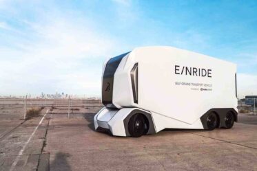 Transport-Riese Einride ordert 500 Tesla Semi Trucks: Start des europäischen Flotten-Rollouts