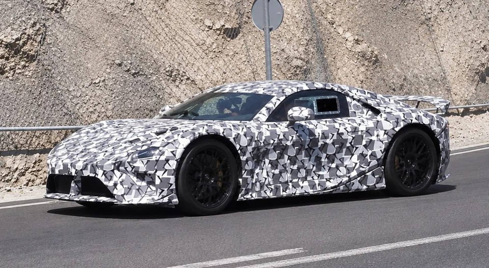 Statt Skateboard-Chassis: LFA-Erbe mit Rennsport-Rahmen
